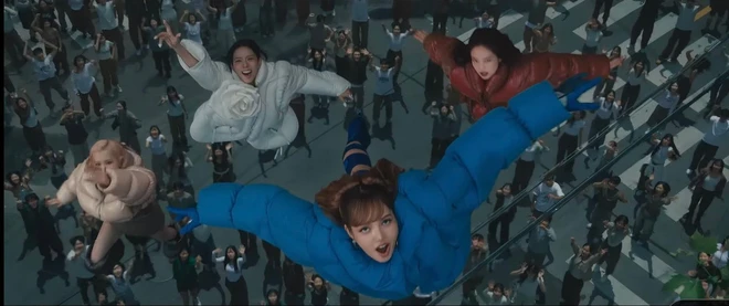 Em xinh say hi, Phương Mỹ Chi bị truất top 1 bảng xếp hạng trong nước bởi BlackPink
- Ảnh 5. Em xinh say hi, Phương Mỹ Chi bị truất top 1 bảng xếp hạng trong nước bởi BlackPink
- Ảnh 5.