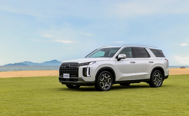 Khách mua Hyundai Santa Fe và Palisade được tặng phí trước bạ- Ảnh 2. Khách mua Hyundai Santa Fe và Palisade được tặng phí trước bạ- Ảnh 2.