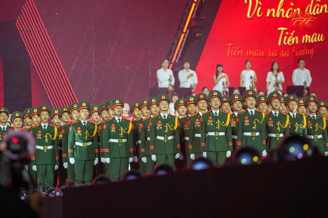 "Tổ quốc trong tim" là bản hoà ca của niềm tự hào dân tộc- Ảnh 4.