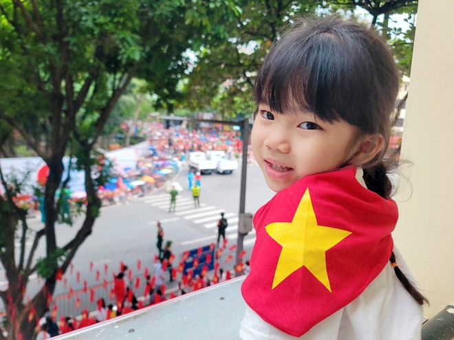 Người dân hào hứng ngắm dàn khí tài trên phố trước giờ tổng hợp luyện- Ảnh 12. Người dân hào hứng ngắm dàn khí tài trên phố trước giờ tổng hợp luyện- Ảnh 12.