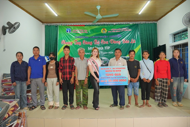 Vượt bùn lũ lên Mường Típ: Những bàn tay nhân ái tìm đến nơi gian khó nhất- Ảnh 4.