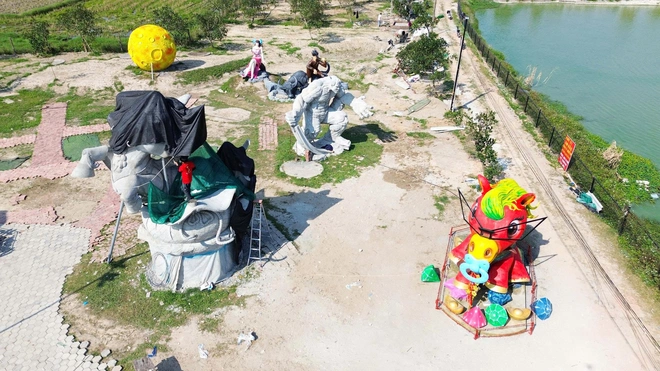 9X Bắc Ninh l&agrave;m linh vật ngựa khổng lồ để đấu gi&aacute; gi&uacute;p người ngh&egrave;o đ&oacute;n Tết- Ảnh 6.