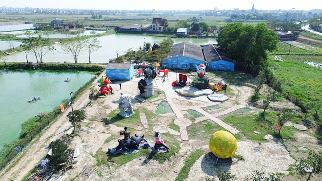 9X Bắc Ninh l&agrave;m linh vật ngựa khổng lồ để đấu gi&aacute; gi&uacute;p người ngh&egrave;o đ&oacute;n Tết- Ảnh 9.