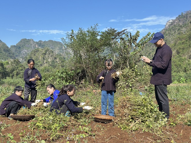 Chuyến đi khiến nhạc trưởng Đồng Quang Vinh nhận ra điều m&igrave;nh đ&atilde; bỏ qu&ecirc;n khi l&agrave;m bố- Ảnh 4.