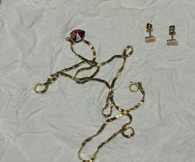 Hai ng&agrave;y li&ecirc;n tiếp, nh&acirc;n vi&ecirc;n đường sắt gi&uacute;p h&agrave;nh kh&aacute;ch t&igrave;m lại t&agrave;i sản tưởng đ&atilde; mất- Ảnh 4.