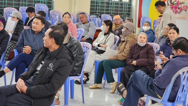 Cận Tết, người d&acirc;n phấn khởi nhận bồi thường giải ph&oacute;ng mặt bằng s&acirc;n bay Gia B&igrave;nh- Ảnh 1.