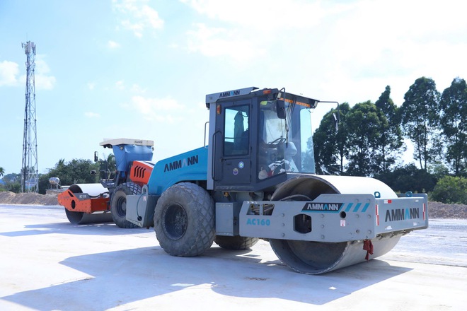 Tết không nghỉ trên công trường cao tốc, cầu lớn, sân bay Long Thành- Ảnh 4. Tết không nghỉ trên công trường cao tốc, cầu lớn, sân bay Long Thành- Ảnh 4.