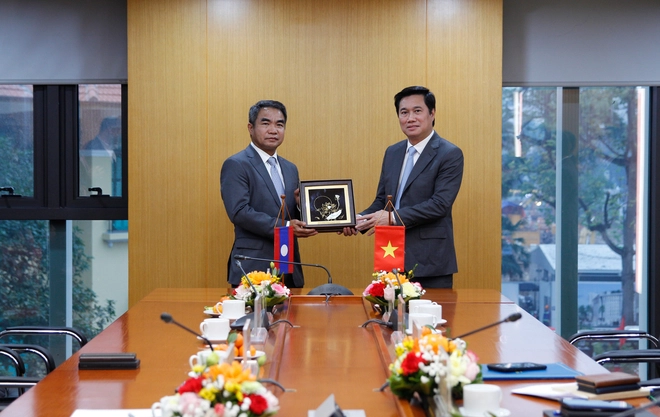 Thứ trưởng Nguyễn Tường Văn l&agrave;m việc với Thứ trưởng Bộ C&ocirc;ng ch&iacute;nh v&agrave; Vận tải L&agrave;o- Ảnh 4.