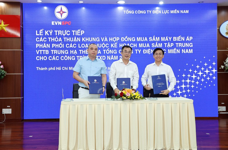 EVNSPC ho&agrave;n tất thủ tục cho c&ocirc;ng tr&igrave;nh đầu tư x&acirc;y dựng năm 2023 - Ảnh 3.
