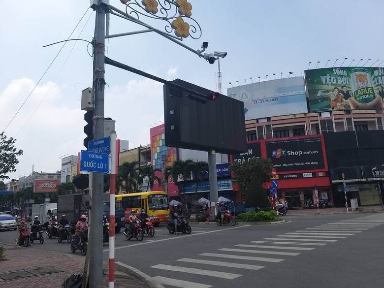 Long An: Một ng&agrave;y &aacute;p dụng phạt nguội, gần 2.400 trường hợp vi phạm - Ảnh 1.