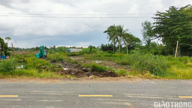 S&oacute;c Trăng kiến nghị Bộ TN&MT li&ecirc;n quan vật liệu c&aacute;t cho cao tốc - Ảnh 1.