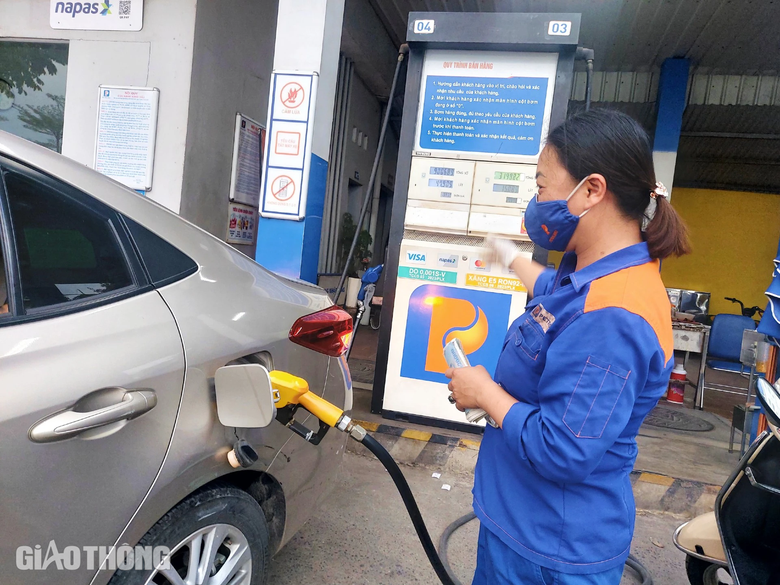 Dự b&aacute;o "n&oacute;ng" về gi&aacute; xăng dầu - Ảnh 1.