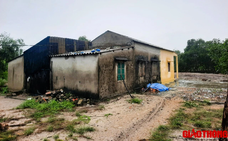 Nam học sinh nghèo mồ côi ở Quảng Trị học giỏi, mơ ước được làm công an - Ảnh 2. Nam học sinh nghèo mồ côi ở Quảng Trị học giỏi, mơ ước được làm công an - Ảnh 2.