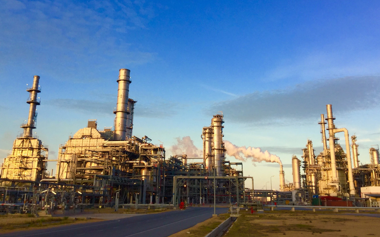 Những l&yacute; do ở lọc dầu Nghi Sơn khiến xăng dầu thiếu hụt