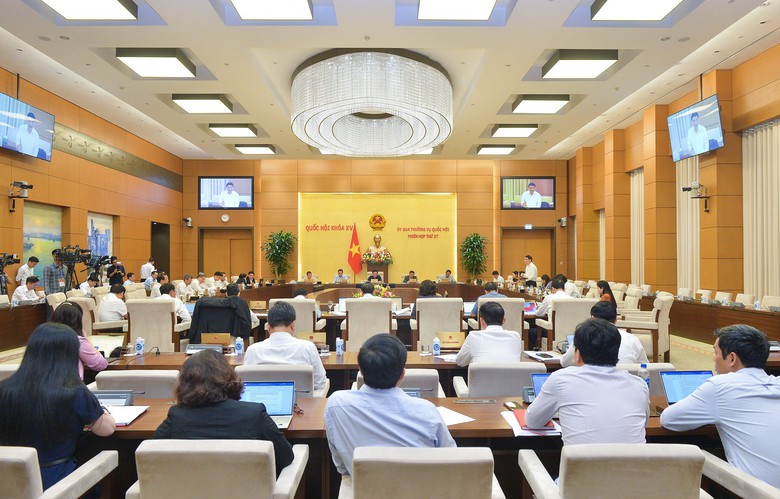 17 bộ, cơ quan Trung ương giải ngân đầu tư công dưới 10% - Ảnh 2. 17 bộ, cơ quan Trung ương giải ngân đầu tư công dưới 10% - Ảnh 2.