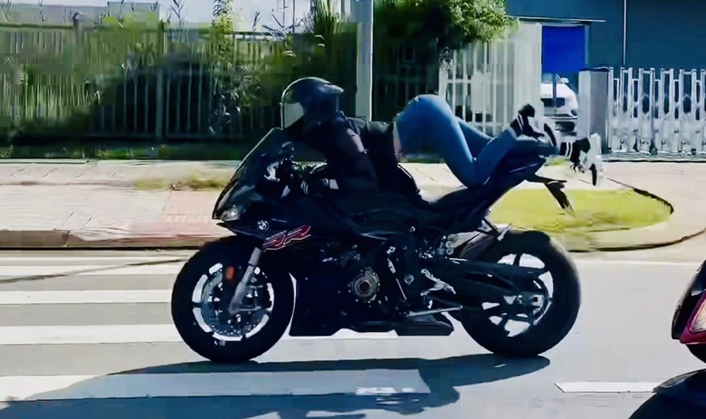 C&ocirc;ng an TP.HCM khởi tố, bắt tạm giam người mẫu Ngọc Trinh - Ảnh 2.