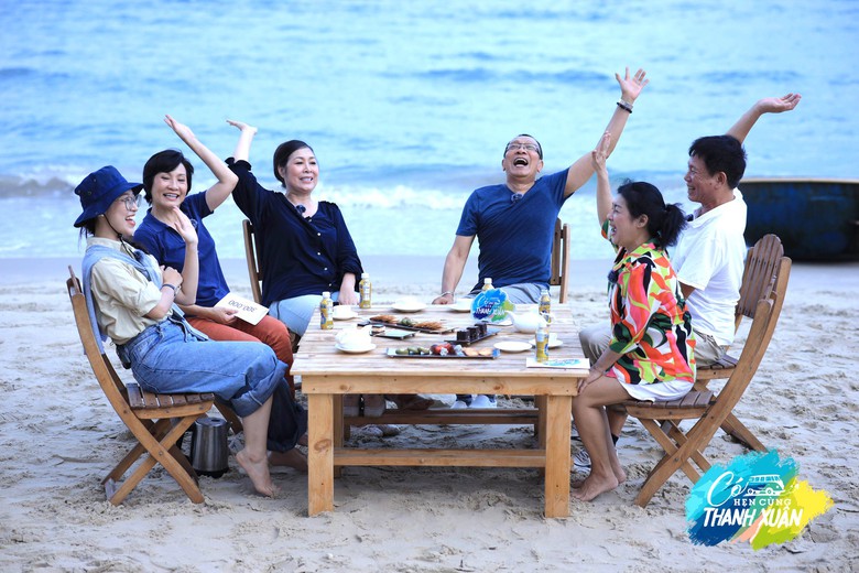 Tham gia chương trình, các nhân vật được trải qua các cung bậc cảm xúc khác nhau, với tinh thần sống hết mình như thời thanh xuân. Tham gia chương trình, các nhân vật được trải qua các cung bậc cảm xúc khác nhau, với tinh thần sống hết mình như thời thanh xuân.