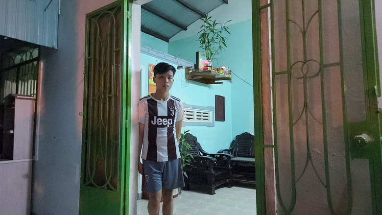 Bão lòng trong căn nhà nhỏ giữa làng chài đêm khuya - Ảnh 6. Bão lòng trong căn nhà nhỏ giữa làng chài đêm khuya - Ảnh 6.