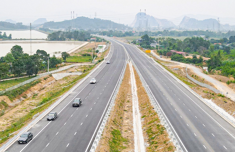 Vượt kh&oacute; đưa gần 600km cao tốc v&agrave;o khai th&aacute;c  - Ảnh 2.