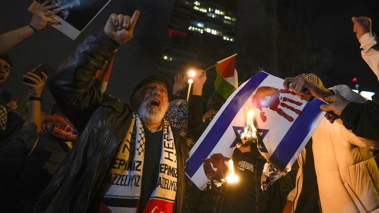 Israel r&uacute;t to&agrave;n bộ nh&acirc;n vi&ecirc;n ngoại giao tại Thổ Nhĩ Kỳ về nước - Ảnh 1.