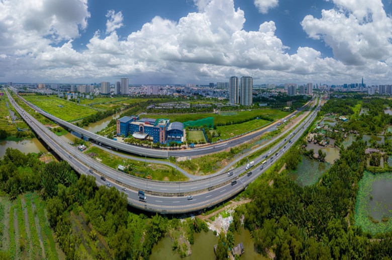 Cấm xe giường nằm qua đường song hành cao tốc TP.HCM - Long Thành - Dầu Giây - Ảnh 1. Cấm xe giường nằm qua đường song hành cao tốc TP.HCM - Long Thành - Dầu Giây - Ảnh 1.