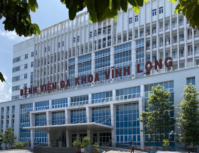 Tạm hoãn phiên tòa xét xử giám đốc Bệnh viện Đa khoa Vĩnh Long - Ảnh 1. Tạm hoãn phiên tòa xét xử giám đốc Bệnh viện Đa khoa Vĩnh Long - Ảnh 1.