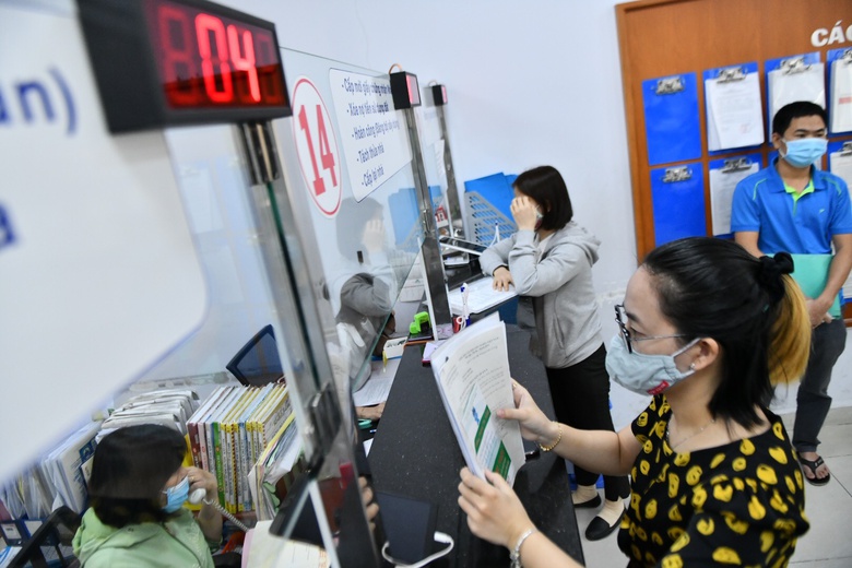 Hơn 200 công chức, viên chức TP.HCM nghỉ việc trong 4 tháng - Ảnh 1. Hơn 200 công chức, viên chức TP.HCM nghỉ việc trong 4 tháng - Ảnh 1.