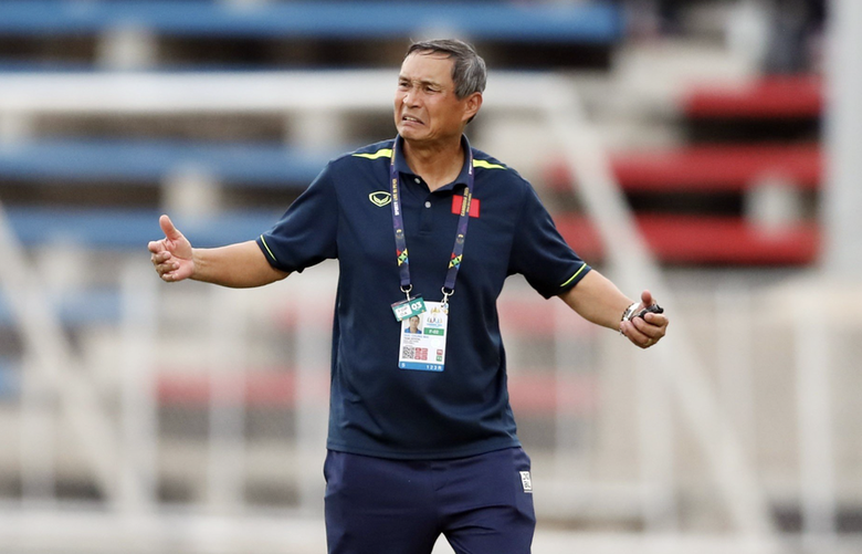 B&aacute;o Đ&ocirc;ng Nam &Aacute; hết lời ca ngợi HLV Mai Đức Chung trước giải đấu cuối c&ugrave;ng - Ảnh 1.