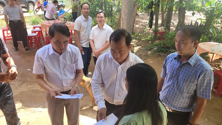 Hỗ trợ 4 nạn nhân tử vong do TNGT tại Gia Lai - Ảnh 1. Hỗ trợ 4 nạn nhân tử vong do TNGT tại Gia Lai - Ảnh 1.