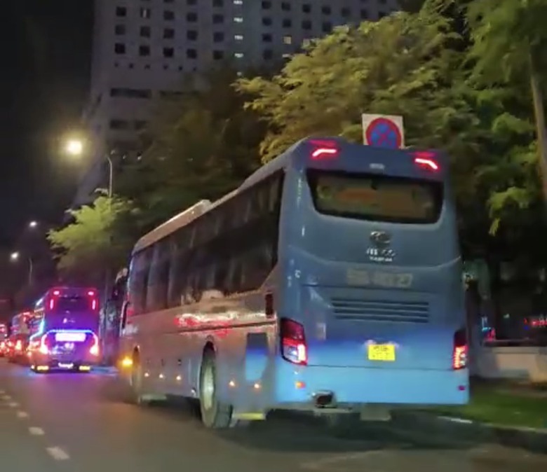 Ba bến lậu trong nội đ&ocirc; của nh&agrave; xe Th&agrave;nh Bưởi vẫn hoạt động th&acirc;u đ&ecirc;m - Ảnh 4.