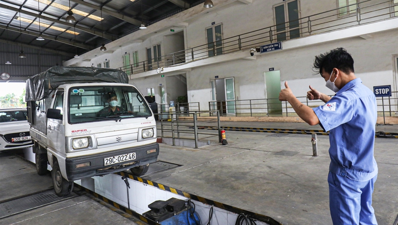 Sửa nhiều quy định về điều kiện đối với xe chở h&agrave;ng bốn b&aacute;nh c&oacute; gắn động cơ - Ảnh 1.