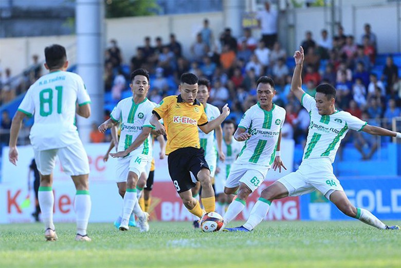 Học tr&ograve; cũ của HLV Park Hang-seo g&acirc;y &ldquo;sốt&rdquo; tại giải hạng Nhất Quốc gia - Ảnh 1.