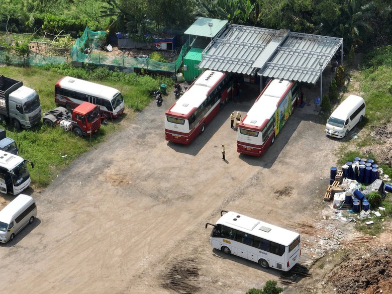 Đề nghị Nh&agrave; B&egrave; cung cấp ph&aacute;p l&yacute; b&atilde;i đỗ xe 10.000m2 của Th&agrave;nh Bưởi  - Ảnh 1.