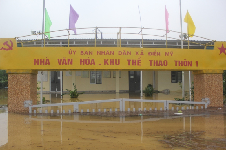 Th&ocirc;ng tuyến đường sắt Bắc - Nam sau sự cố sạt lở, nhiều tuyến quốc lộ qua H&agrave; Tĩnh nước r&uacute;t - Ảnh 2.