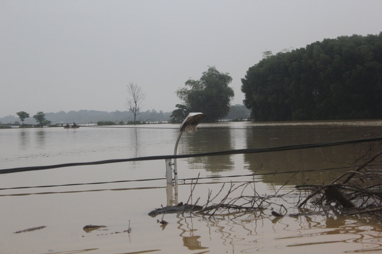 Th&ocirc;ng tuyến đường sắt Bắc - Nam sau sự cố sạt lở, nhiều tuyến quốc lộ qua H&agrave; Tĩnh nước r&uacute;t - Ảnh 3.