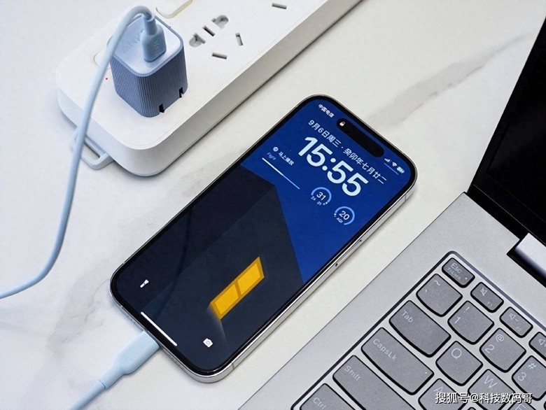 Qu&ecirc;n việc 1 số bộ sạc Trung Quốc v&ocirc; dụng với iPhone 15 đi, đ&acirc;y mới đ&aacute;ng gọi l&agrave; "lỗi"? - Ảnh 2.