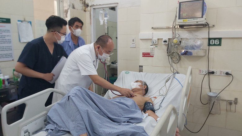 Mắc sốt xuất huyết lưu &yacute; điều g&igrave; để tr&aacute;nh biến chứng, tử vong?   - Ảnh 1.