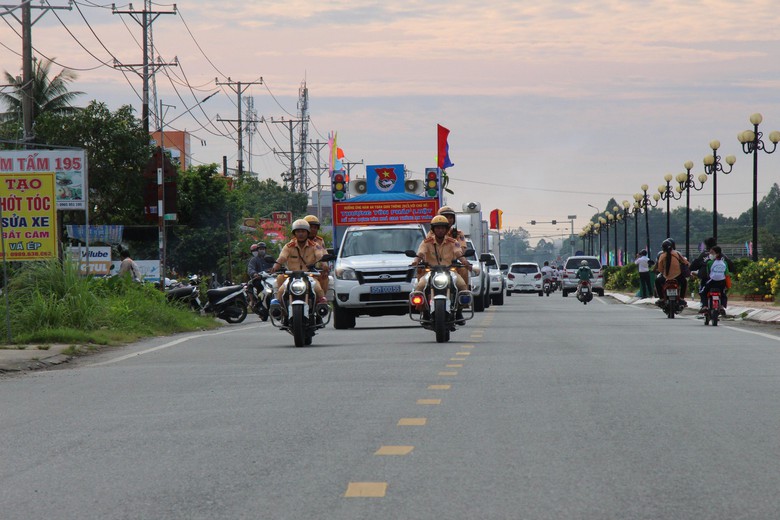 Hậu Giang: Ngày hội thanh niên với văn hóa giao thông - Ảnh 2. Hậu Giang: Ngày hội thanh niên với văn hóa giao thông - Ảnh 2.