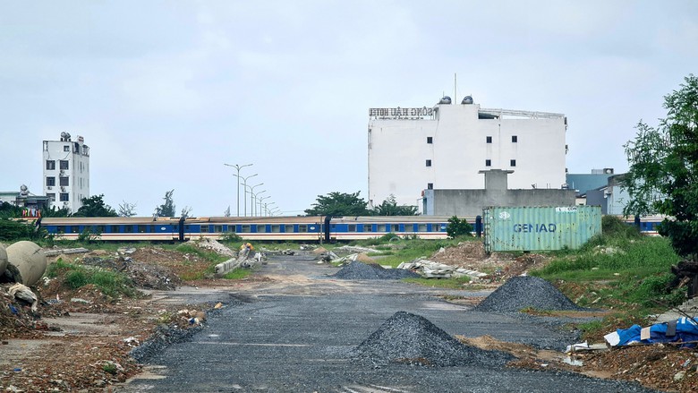 &Igrave; ạch GPMB, dự &aacute;n trục I T&acirc;y Bắc Đ&agrave; Nẵng nham nhở - Ảnh 3.