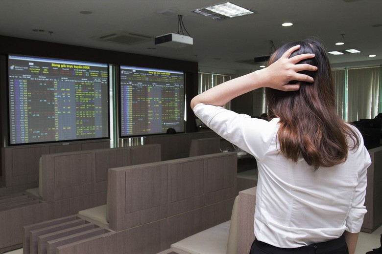 Xuất hiện tội phạm lừa đầu tư chứng kho&aacute;n bằng chi&ecirc;u thao t&uacute;ng t&acirc;m l&yacute;- Ảnh 2.