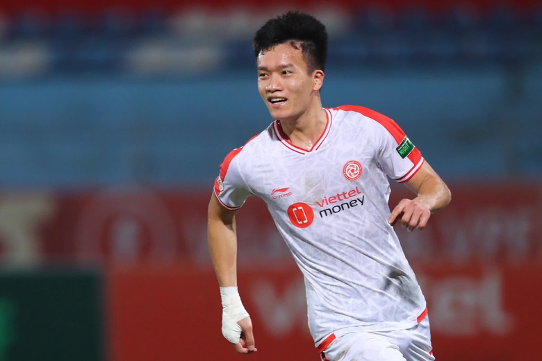 HLV Troussier nhận tin kh&ocirc;ng thể vui hơn từ ng&ocirc;i sao đắt gi&aacute; nhất Việt Nam - Ảnh 1.