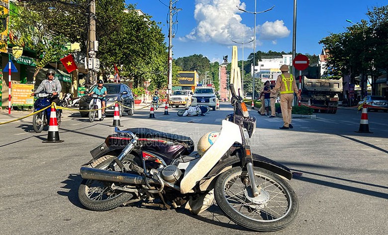 Tin tức tai nạn giao thông mới nhất ngày hôm nay 11/11/2023 - Ảnh 2. Tin tức tai nạn giao thông mới nhất ngày hôm nay 11/11/2023 - Ảnh 2.