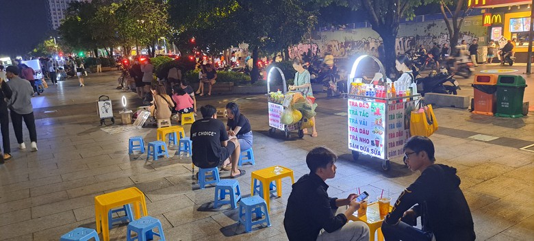 TP.HCM: Để chợ đ&ecirc;m kh&ocirc;ng phải đ&oacute;ng cửa trước đ&ecirc;m - Ảnh 2.