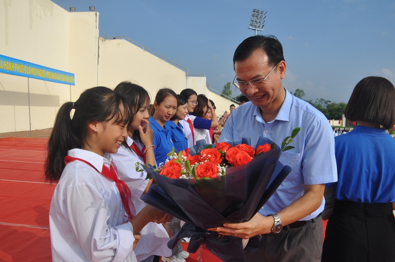 Trên ba nghìn người tham gia "Thanh niên với văn hóa giao thông" tại Yên Bái - Ảnh 6. Trên ba nghìn người tham gia "Thanh niên với văn hóa giao thông" tại Yên Bái - Ảnh 6.
