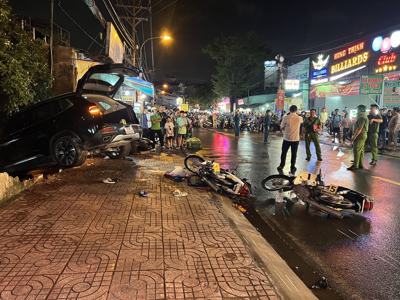 TP.HCM: &Ocirc; t&ocirc; t&ocirc;ng li&ecirc;n ho&agrave;n, c&ocirc; g&aacute;i trẻ tử vong, 2 người bị thương - Ảnh 1.