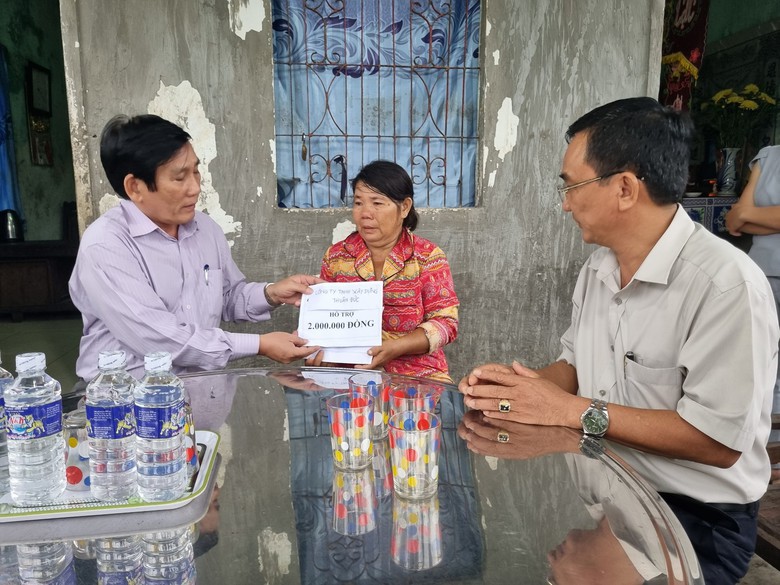 X&oacute;t xa cha gi&agrave; kh&oacute;c nghẹn nhớ con trai &uacute;t vừa ra trường đ&atilde; tử vong v&igrave; TNGT - Ảnh 3.