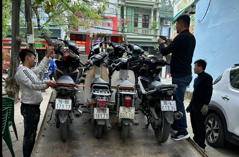 Hàng trăm thanh, thiếu niên, học sinh vi phạm giao thông - Ảnh 3. Hàng trăm thanh, thiếu niên, học sinh vi phạm giao thông - Ảnh 3.