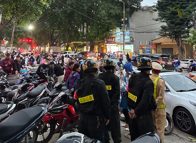 Hàng trăm thanh, thiếu niên, học sinh vi phạm giao thông - Ảnh 2. Hàng trăm thanh, thiếu niên, học sinh vi phạm giao thông - Ảnh 2.
