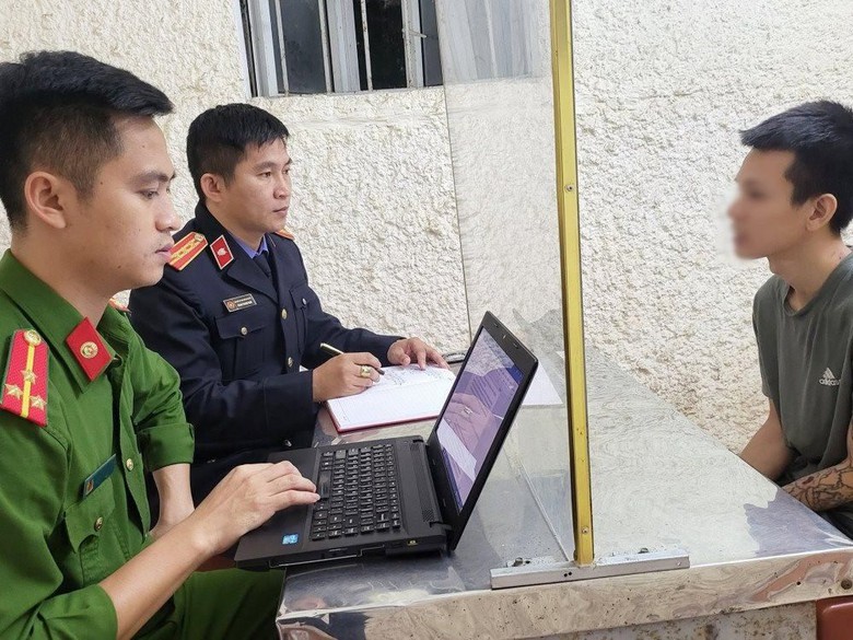 Kẻ d&ugrave;ng k&eacute;o đ&acirc;m thượng &uacute;y c&ocirc;ng an trọng thương đối diện mức &aacute;n n&agrave;o? - Ảnh 1.