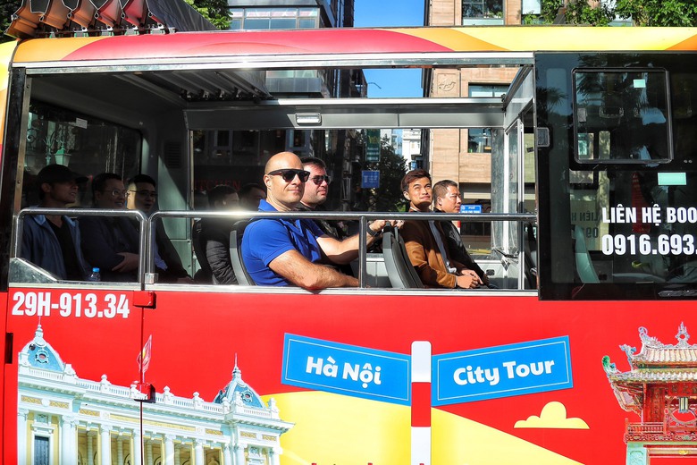 H&agrave; Nội ch&iacute;nh thức khai trương tuyến City Tour một tầng tho&aacute;ng n&oacute;c - Ảnh 8.